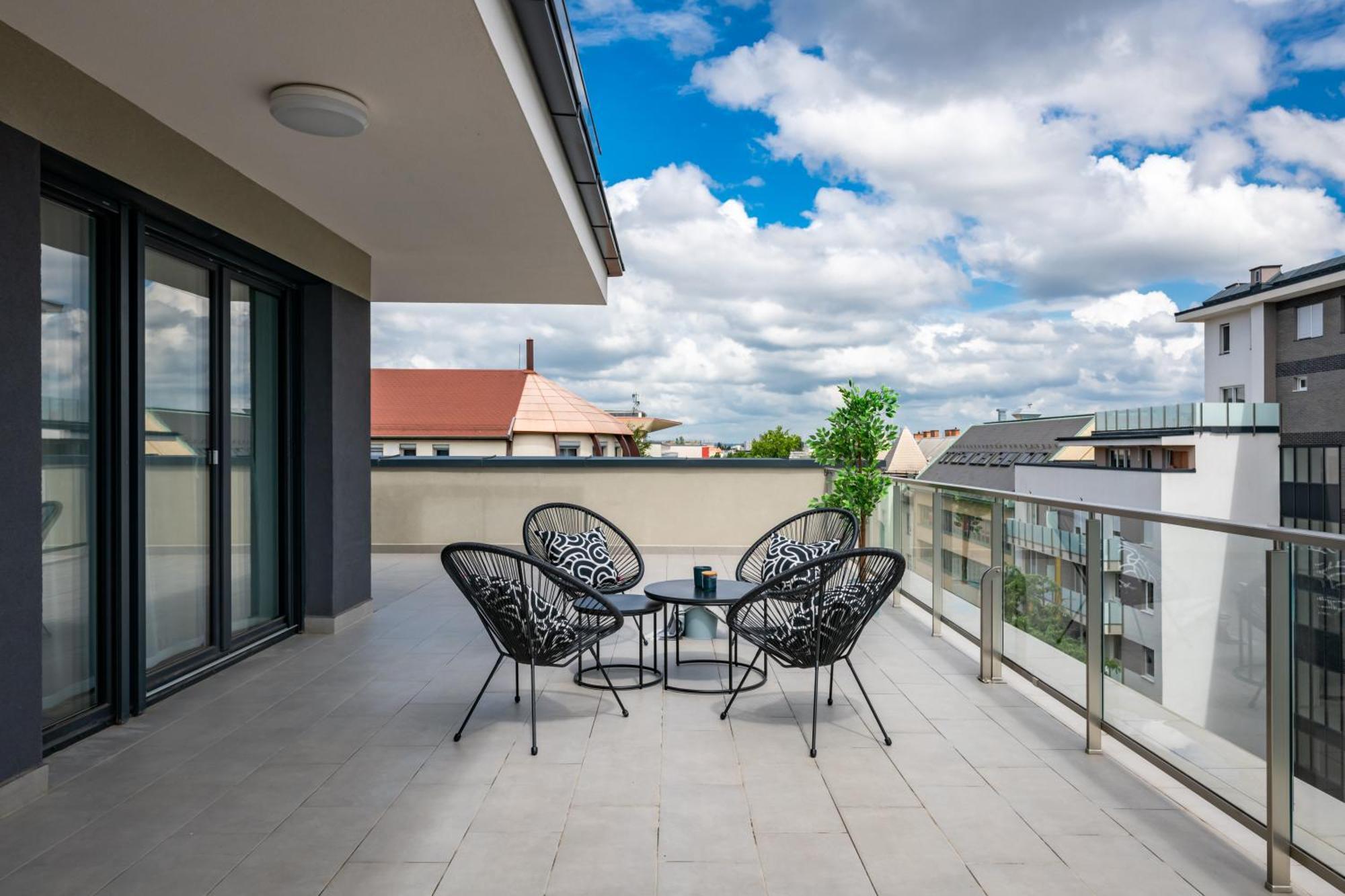 Westside Garden Apartments By Urbanrent Budapest Eksteriør bilde